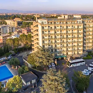 https://rouge-et-noir.it-romehotels.com